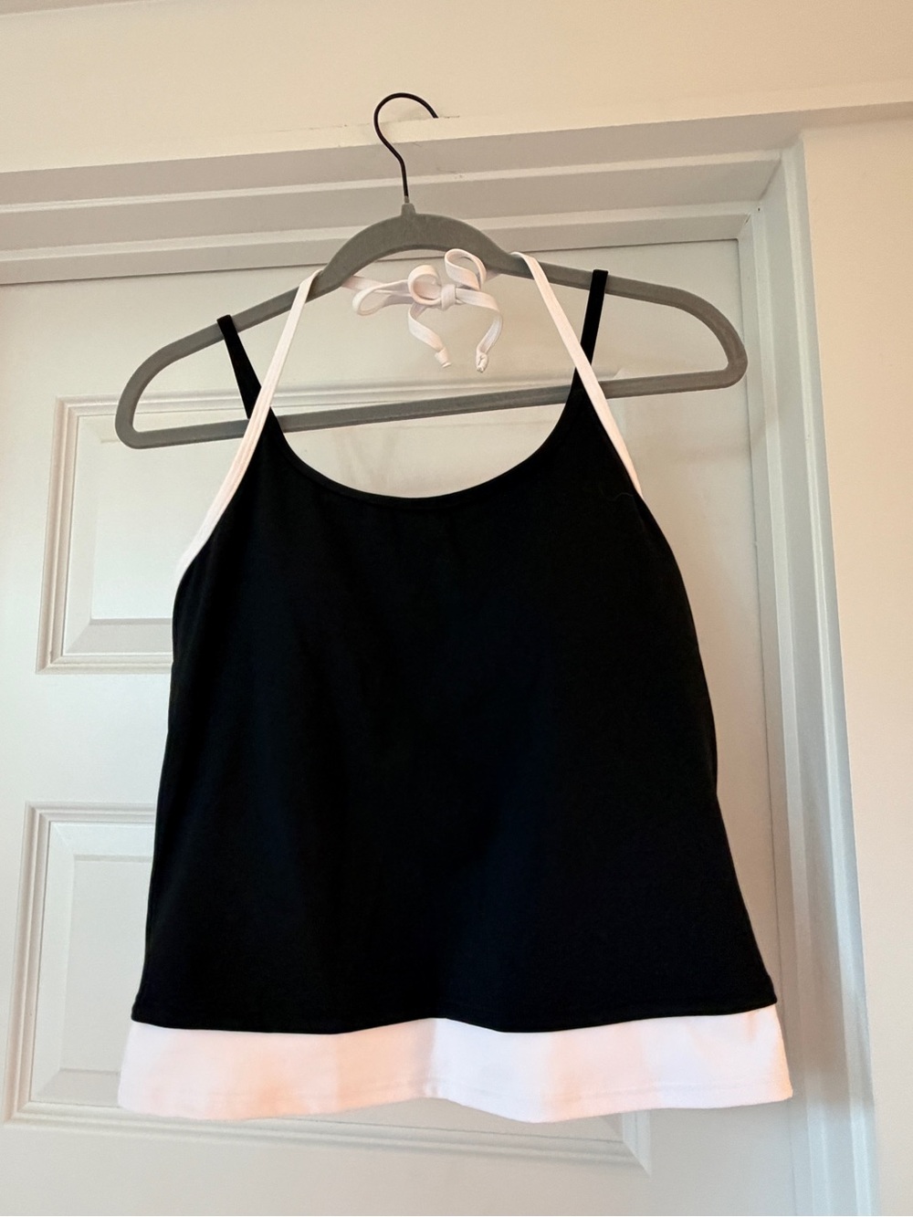 Attraco Sports Black and White Athletic Halter Tank Top - Women NWT